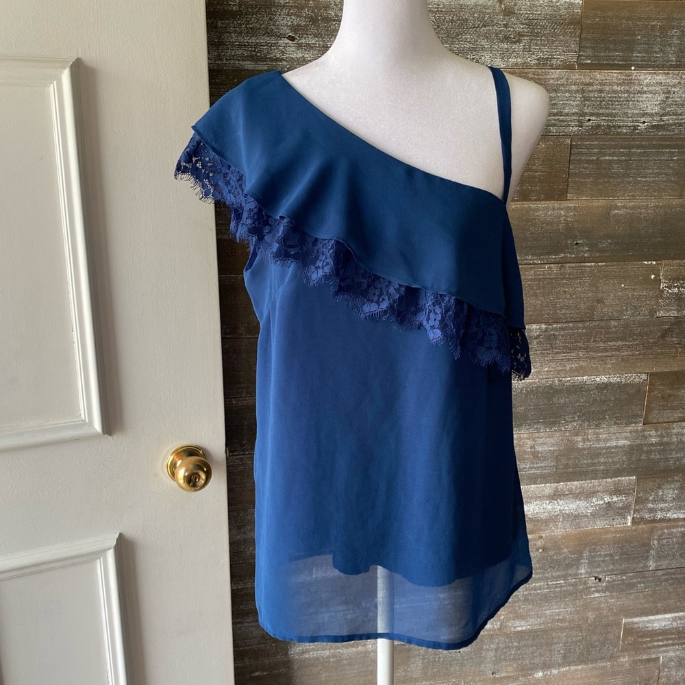 One shoulder Lady’s Top